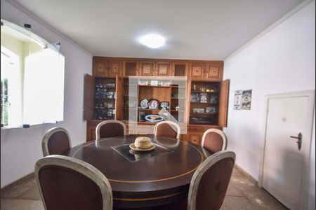 Casa à venda com 848m², 5 quartos e 8 vagasSalão de Festas 