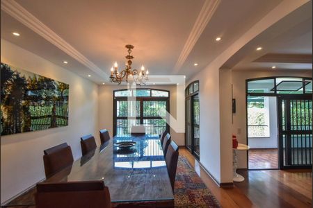 Casa à venda com 848m², 5 quartos e 8 vagasSala de Jantar