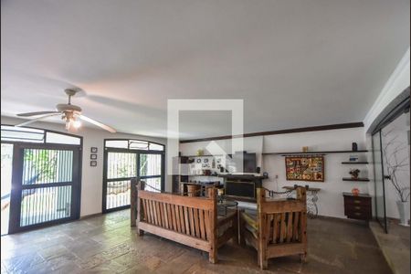 Casa à venda com 848m², 5 quartos e 8 vagasSalão de Festas 