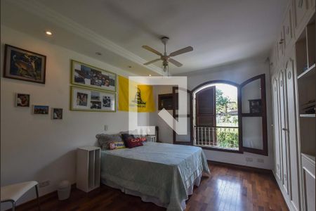 Casa à venda com 848m², 5 quartos e 8 vagasSuíte 02