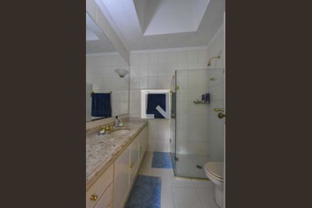 Casa à venda com 848m², 5 quartos e 8 vagasBanheiro Suíte 02