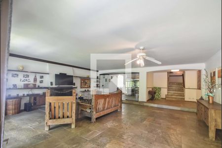 Casa à venda com 848m², 5 quartos e 8 vagasSalão de Festas 