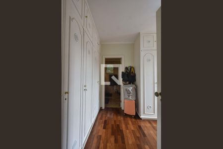 Casa à venda com 848m², 5 quartos e 8 vagasSuíte 01