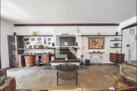 Casa à venda com 848m², 5 quartos e 8 vagasSalão de Festas 