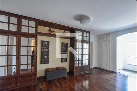 Casa à venda com 848m², 5 quartos e 8 vagasSala Superior 