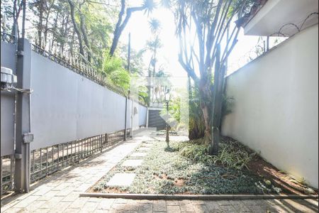 Casa à venda com 848m², 5 quartos e 8 vagasGaragem