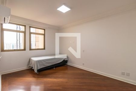 Apartamento à venda com 422m², 4 quartos e 6 vagasSuíte 1