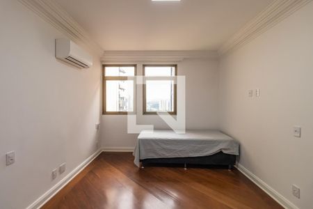 Apartamento à venda com 422m², 4 quartos e 6 vagasSuíte 1