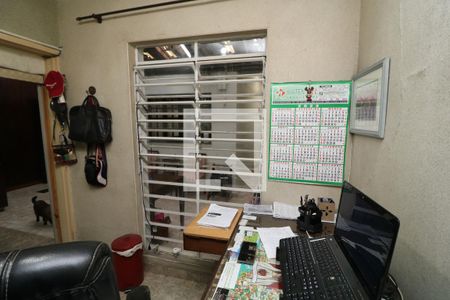 Casa à venda com 270m², 3 quartos e 2 vagasEscritório