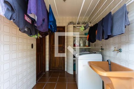 Casa à venda com 200m², 3 quartos e 5 vagasLavanderia