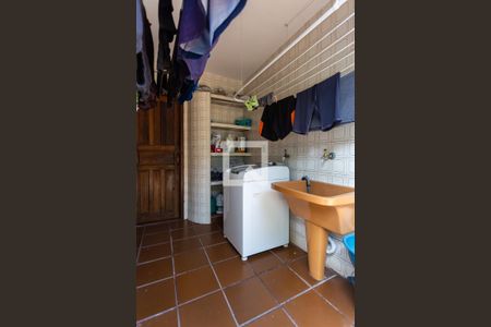 Casa à venda com 200m², 3 quartos e 5 vagasLavanderia