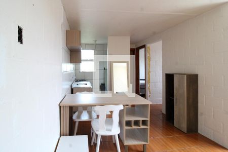 Sala de apartamento à venda com 2 quartos, 46m² em Olaria, Canoas