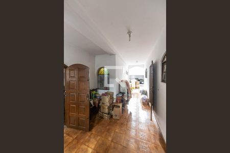 Corredor de casa à venda com 3 quartos, 290m² em Vila Carrao, São Paulo