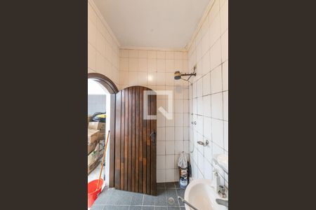 Casa à venda com 290m², 3 quartos e 2 vagas Casa à venda com 290m², 3 quartos e 2 vagasBanheiro de Serviço