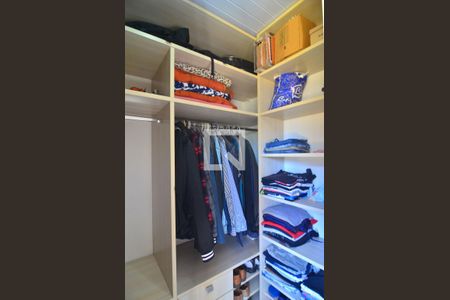 Casa de condomínio à venda com 70m², 2 quartos e 1 vagaCloset