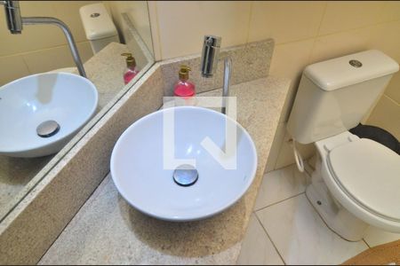 Casa de condomínio à venda com 70m², 2 quartos e 1 vagaBanheiro