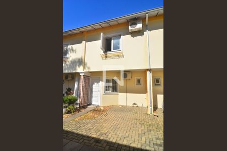 Casa de condomínio à venda com 70m², 2 quartos e 1 vagaFachada