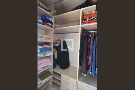 Casa de condomínio à venda com 70m², 2 quartos e 1 vagaCloset