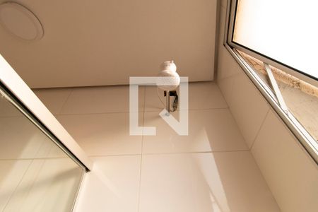 Apartamento para alugar com 60m², 2 quartos e sem vagaDetalhe Banheiro