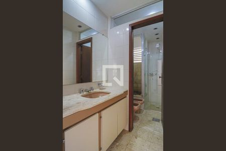 Apartamento para alugar com 170m², 4 quartos e 2 vagasBanheiro Corredor
