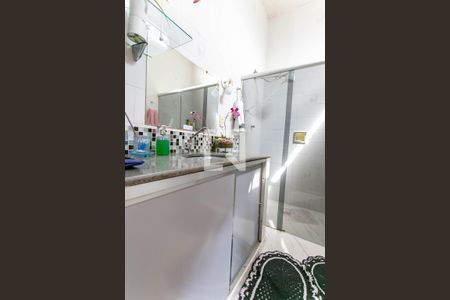 Casa à venda com 200m², 4 quartos e 4 vagasBanheiro Social