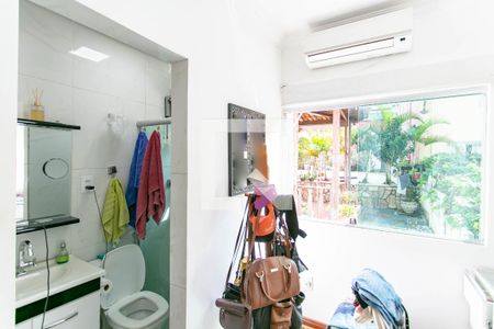 Casa à venda com 200m², 4 quartos e 4 vagasQuarto Suite