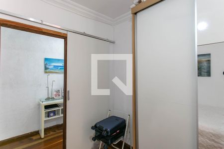 Casa à venda com 200m², 4 quartos e 4 vagasQuarto 1
