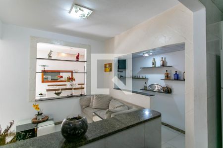 Casa à venda com 200m², 4 quartos e 4 vagasSala de Estar 2