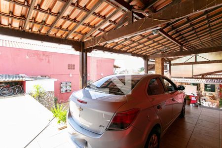 Casa à venda com 200m², 4 quartos e 4 vagasGaragem