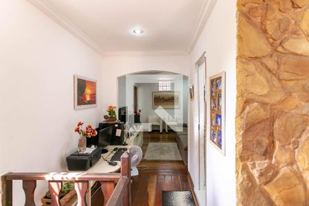Sala de casa à venda com 4 quartos, 200m² em Floramar, Belo Horizonte