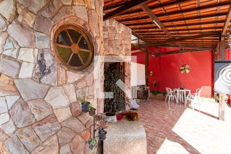 Casa à venda com 200m², 4 quartos e 4 vagasVaranda