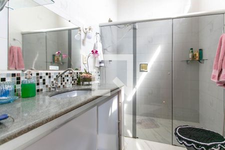 Casa à venda com 200m², 4 quartos e 4 vagasBanheiro Social