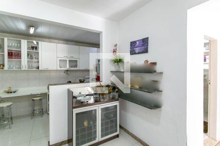 Casa à venda com 200m², 4 quartos e 4 vagasSala de Estar 2