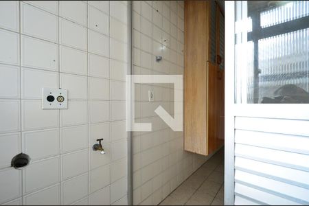 Apartamento à venda com 70m², 2 quartos e 1 vagaÁrea de Serviço