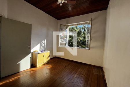 Quarto de casa à venda com 3 quartos, 145m² em Medianeira, Porto Alegre