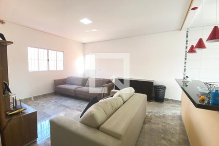 Sala de casa para alugar com 3 quartos, 180m² em Jardim do Líbano, Barueri