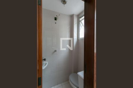 Banheiro de Serviço de apartamento para alugar com 3 quartos, 100m² em Sion, Belo Horizonte