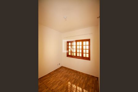 Quarto 1 de casa para alugar com 2 quartos, 69m² em Parque Copacabana, Belo Horizonte