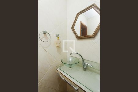 Apartamento à venda com 81m², 2 quartos e sem vagaBanheiro social