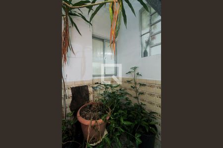 Apartamento à venda com 81m², 2 quartos e sem vagaArea de serviço