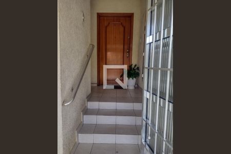 Apartamento à venda com 96m², 3 quartos e 1 vagaEscada Entrada