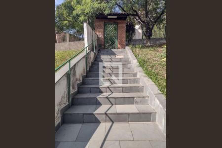 Apartamento à venda com 96m², 3 quartos e 1 vagaEscada Entrada