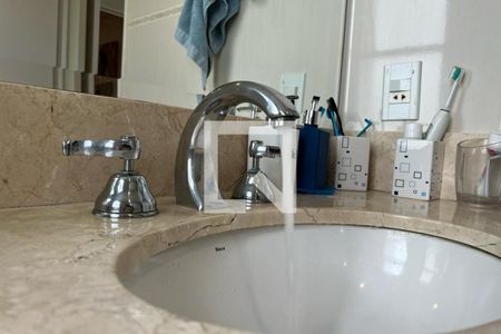 Apartamento à venda com 130m², 3 quartos e 2 vagasBanheiro - Torneira