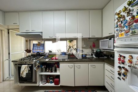 Apartamento à venda com 130m², 3 quartos e 2 vagasCozinha