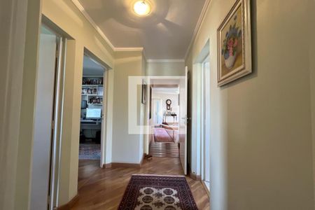 Apartamento à venda com 130m², 3 quartos e 2 vagasCorredor