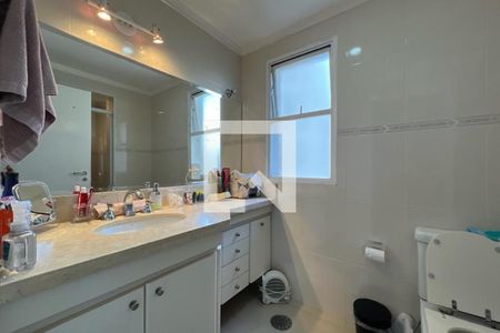 Apartamento à venda com 130m², 3 quartos e 2 vagasBanheiro da Suíte 1