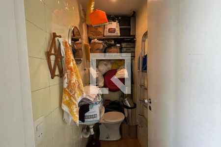 Apartamento à venda com 130m², 3 quartos e 2 vagasBanheiro de Serviço