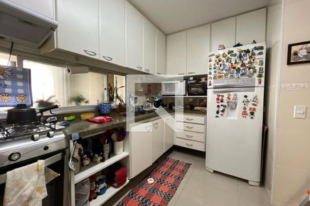 Apartamento à venda com 130m², 3 quartos e 2 vagasCozinha