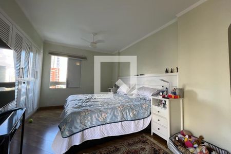 Apartamento à venda com 130m², 3 quartos e 2 vagasSuíte 1