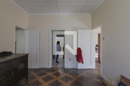 Sala 2 de casa para alugar com 2 quartos, 300m² em Petrópolis, Porto Alegre